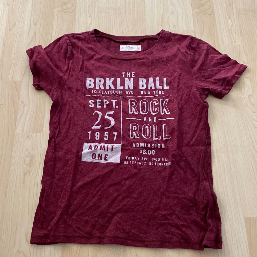 Abercrombie & Fitch top